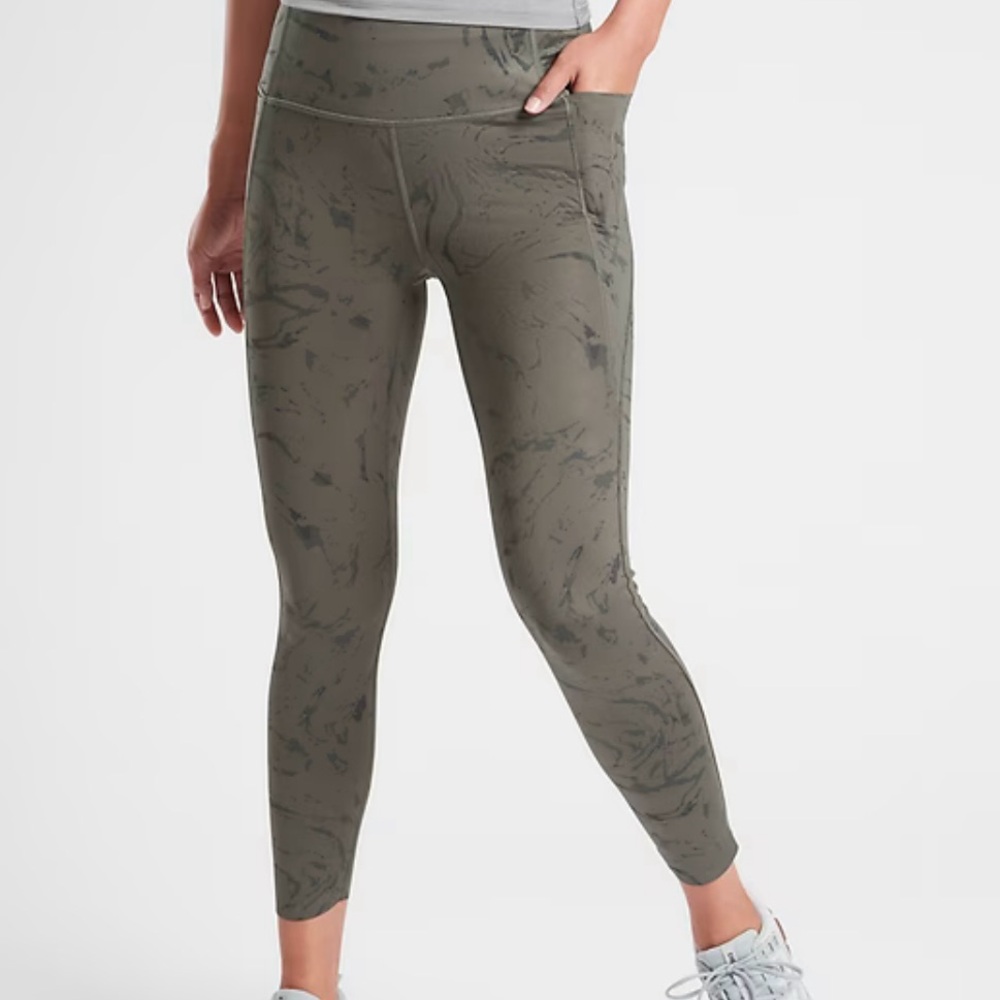 ATHLETA Herb Olive Velocity Stash Pocket Marble 7/8 Tight‎ Active Workout Size M